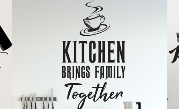 Set of kitchen wall decals with phrases and icons, adding a fun and warm ambiance to cooking spaces. Perfect for kitchen decor.